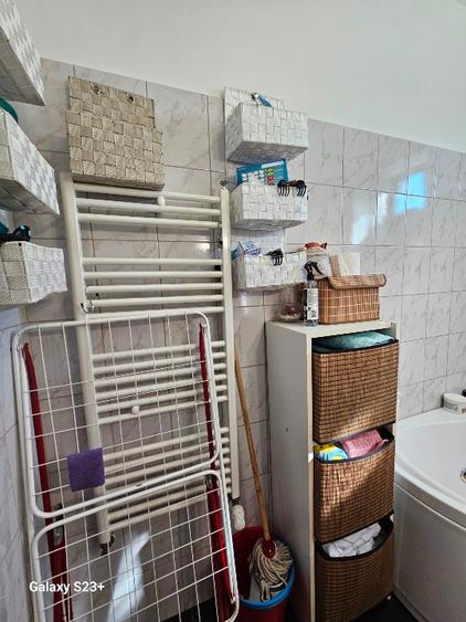 Garsonieră spațioasă, complet decomandată, mobilată și utilată – gata de mutare