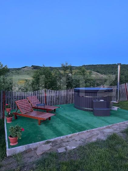 Casă de vanzare, cu 6 camere, 379 mp, zona Oarda de Sus
