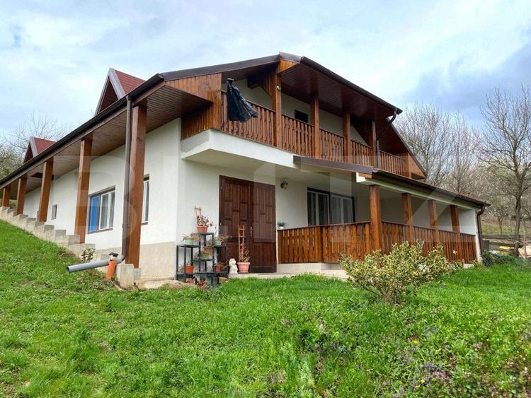 Casa deosebita cu 5 dormitoare, 115 mp, teren 2300 mp, zona Schit