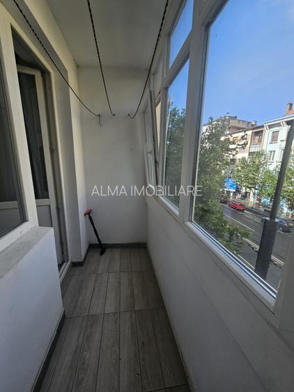 Ocazie! Apartament 3 camere decomanat, 60 mp utili, balcon, Centru! - 13