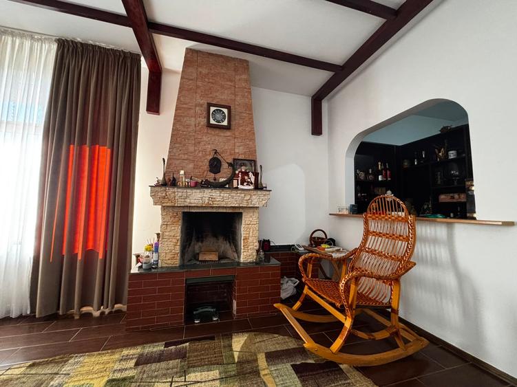 Casa Individuala P+1+M cu lac, sauna si piscina. Pretabil Azil de Batrani