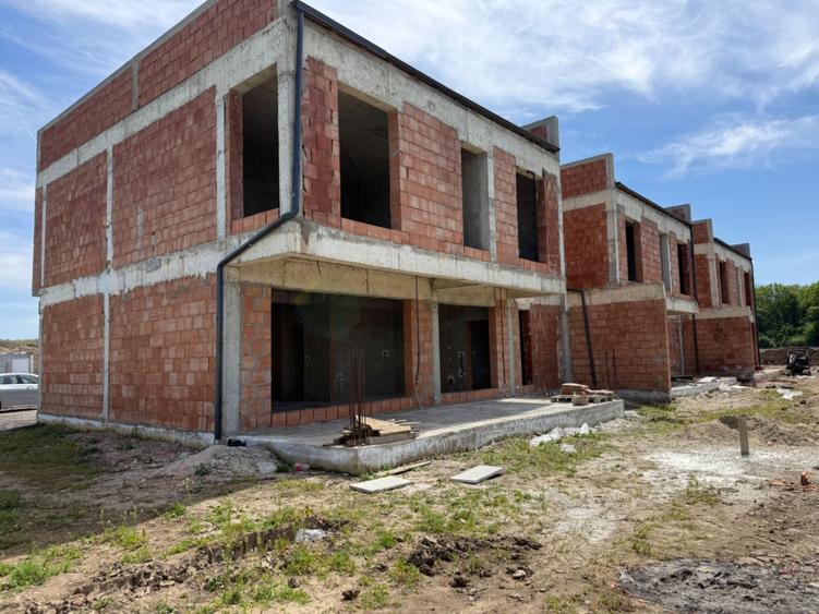 Eleganță și natură: vilă urbană exclusivistă în Tunari