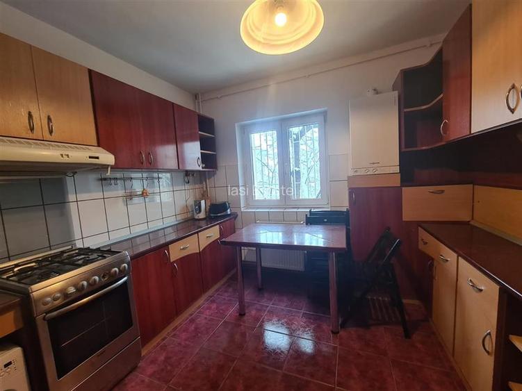 Apartament 4 Camere Targu Cucu - 10