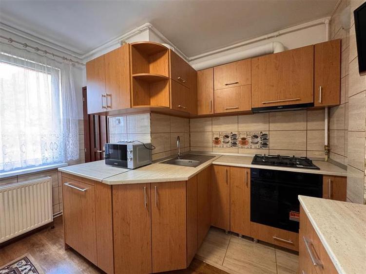 Luminos, decomandat, 3 camere, 2 bai, etaj2, Calea Sighișoarei, Tudor, Targ