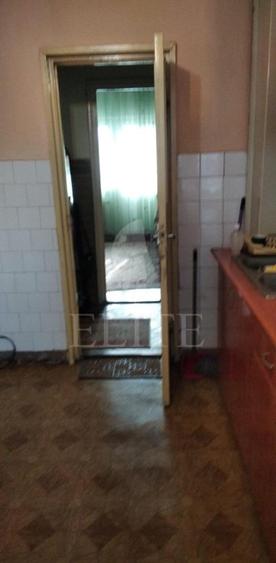 Apartament 4 camere în zona ION ANTONESCU- MC DONALDS