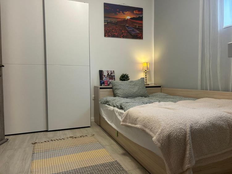 Dacia - Eminescu - Apartament 3 camere demisol/2 etaje - renovat-centrala termic