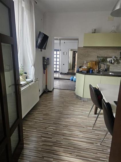 Casa de inchiriat | 3 camere | Brasovul Vechi | Curte | Parcare