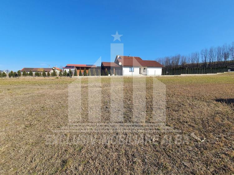 Teren intravilan | 920 mp | 14.5 ml deschidere | Ciugud