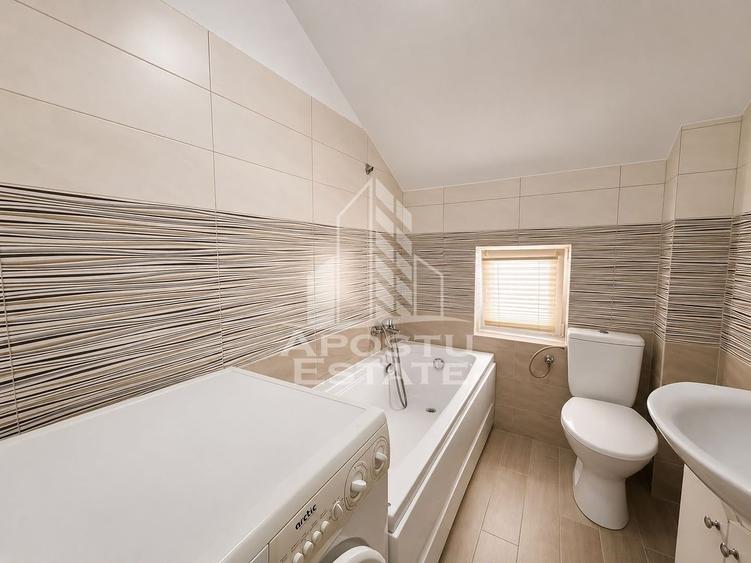 Apartament cu 3 camere de vanzare, loc de parcare, Dumbravita