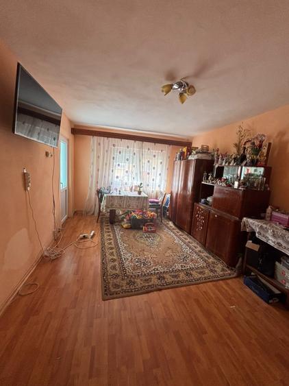 Apartament 2 camere| 48 mp, etaj 2| zona Cugir
