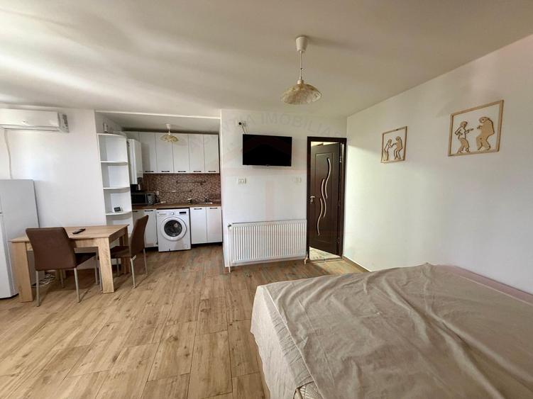 🏡 3 studiouri pentru 7 muncitori, 2.000 Euro/luna