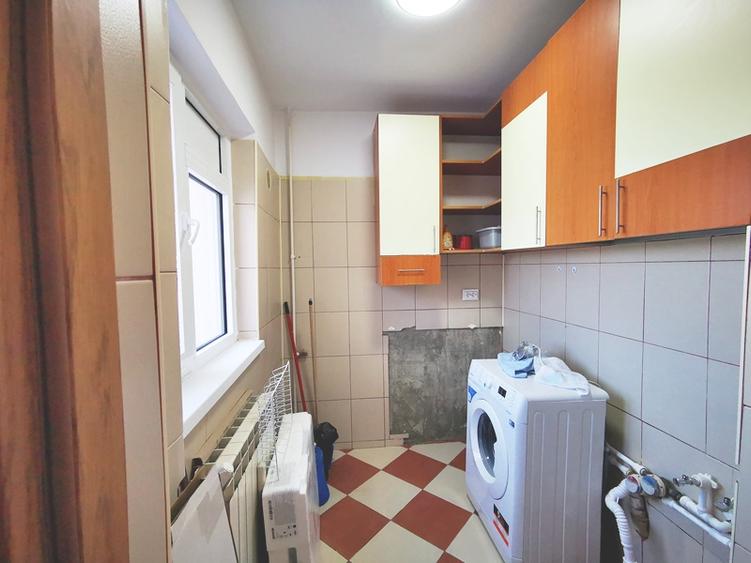 Cora Lujerului Gars proaspat zugravita metrou 3min Lujerului