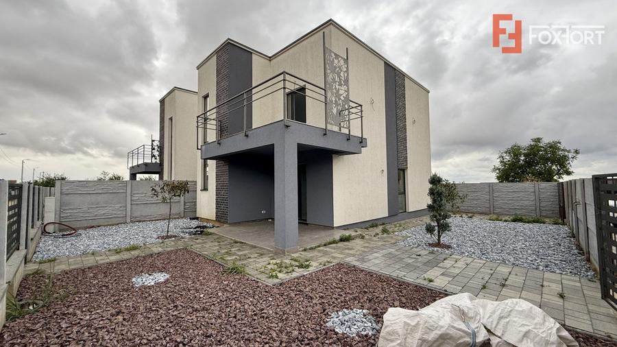 Duplex cu 3 camere si teren de 250 mp, zona Giarmata