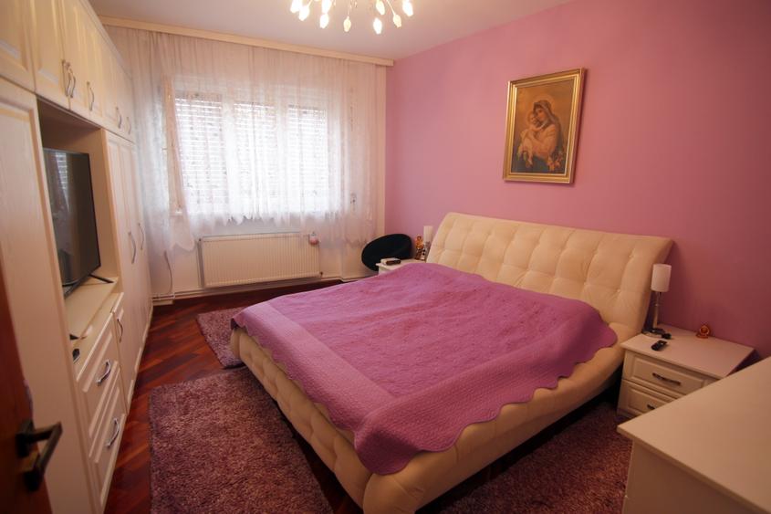 Casa Generoasa, in conditii excelente, complet mobilata si utilata