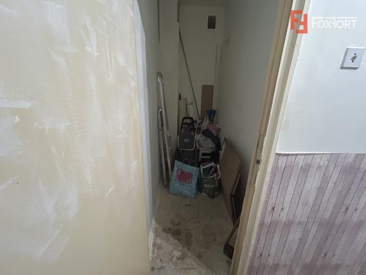 Apartament cu 3 camere de vanzare - Girocului
