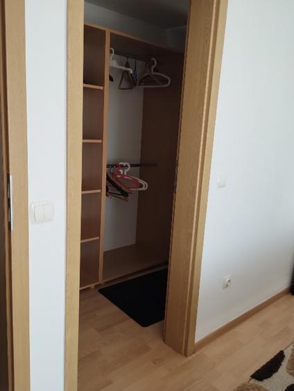 Închiriez apartament cu doua camere, decomandat