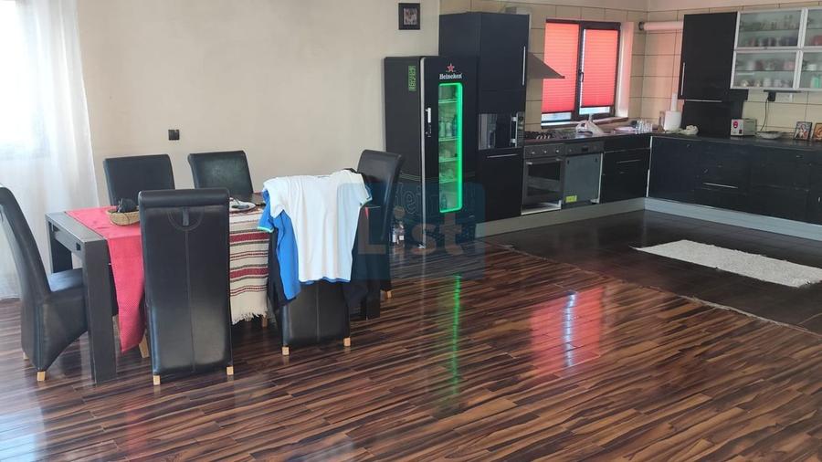 Vila spațioasă 250 mp Baicoi, Ciresi.
