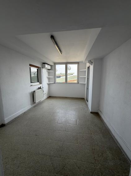 Piata Romana, cladire birouri 2004, 6 camere nemobilate, etaj 4+5/5, fara lift