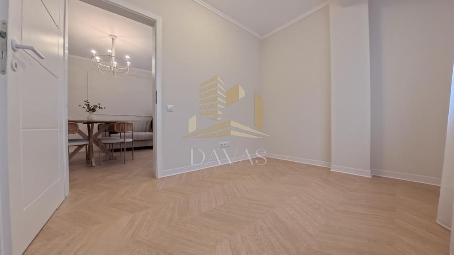 Apartament de 3 camere, compartimentare semidecomandata | Floresti
