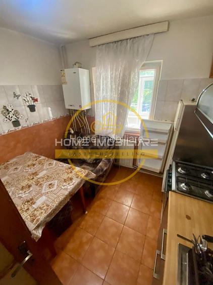 Etaj 1 Apartament 2Camere-Decomandat -Bloc din 1982-Nicolina 2