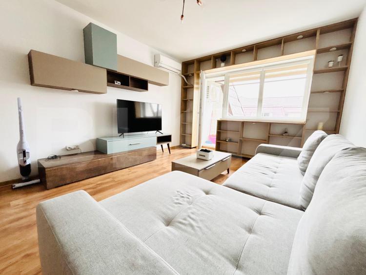 Apartament cu 2 camere, mobilat modern, cu terasă și parcare