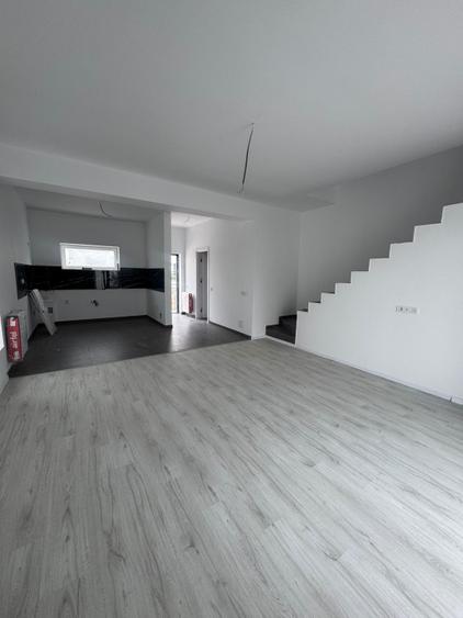 Vila triplex P+1+M /4 Camere/Cartierul Independentei