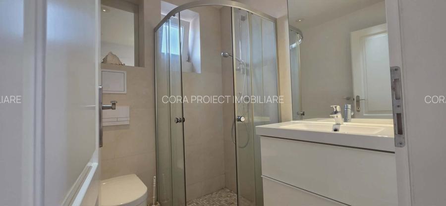 Apartament exclusivist 4 camere de vânzare, central, pietonal/str. Republicii - 17