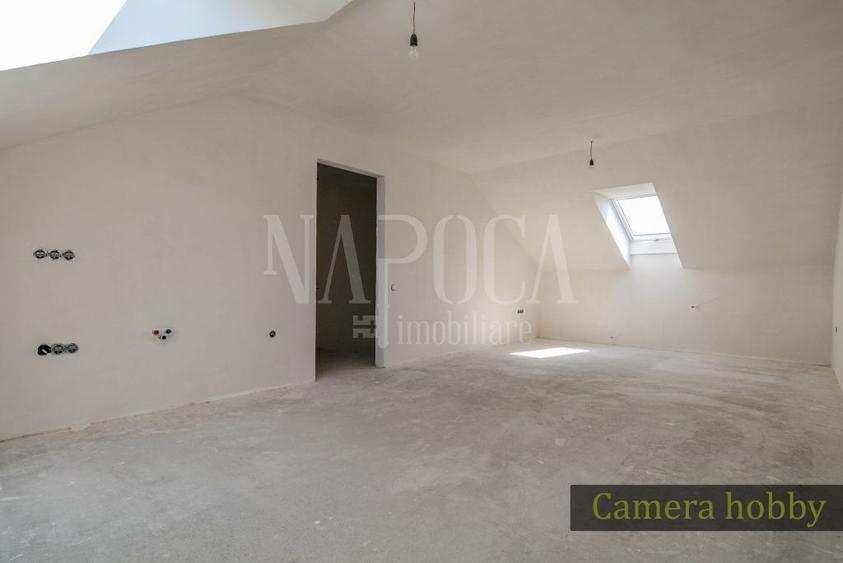 Casa 5 camere de vanzare in Floresti