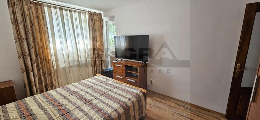 Apartament de 2 camere, decomandat, 73mp, parcare, zona Trifoiului