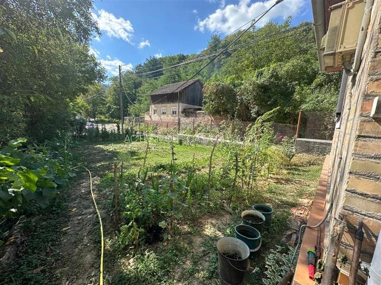 Bocsa Montana, Casa Cocheta de Vacanta sau investitie, Zona Pitoreasca