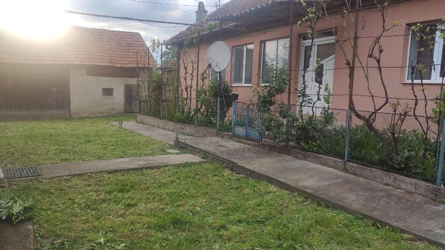 De vanzare casa individuala Bontida + teren 1700 mp