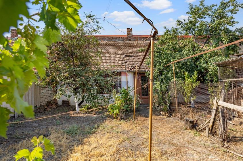 Casă 4 camere cu teren 475 mp – zonă centrală, Arad
