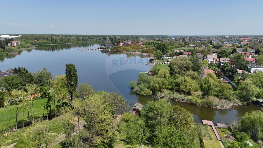 Proprietate unica, vila si 8000 mp pe malul lacului Snagov