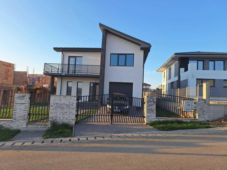 Vand Casa in Chinteni, semifinisata