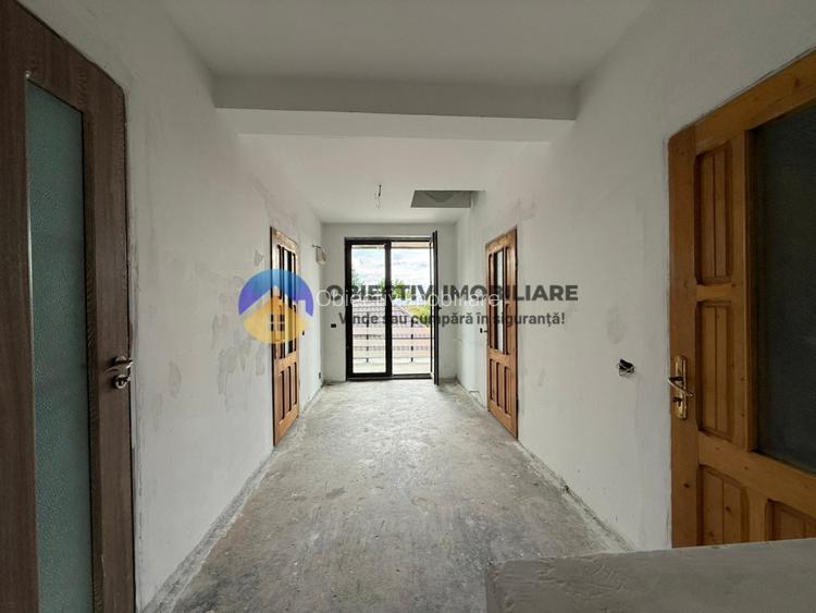 Casa de vanzare cu peisaj deosebit - Savinesti, jud. Neamt - 11