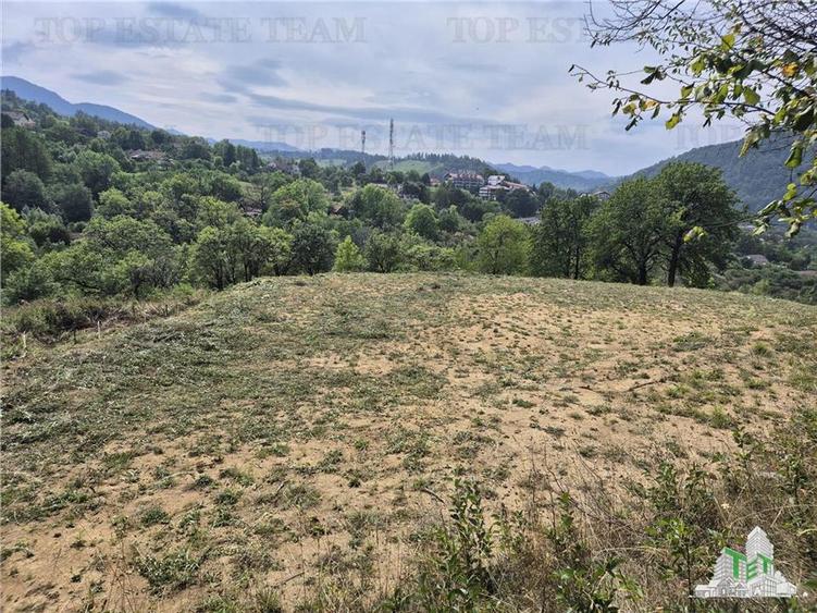 Teren intravilan pentru investitie turistica, 4000 mp, langa Club Vila Bran cu p