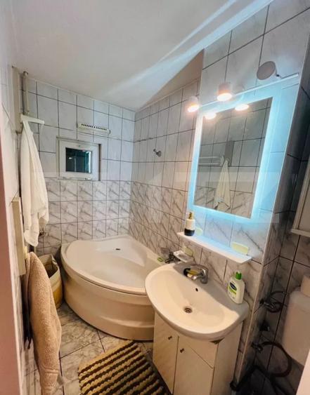 De inchiriat/Apartament luminos si spatios/Tractorul