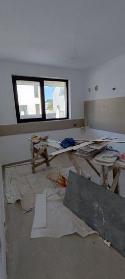 Casa..Vila cu 5 camere de vanzare.......Nord Bragadiru.....