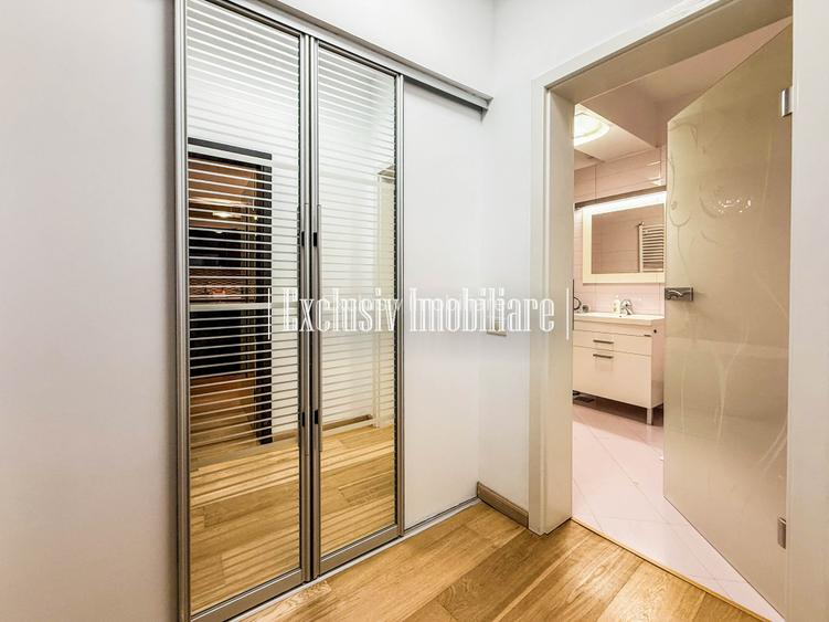 Vedere Frontala la Mare si Plaja la Picioare - Apartament cu Parcare Privata - 23