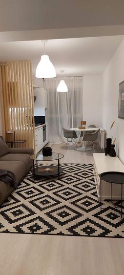 De Inchiriat Apartament 2 camere decomandat, centrala proprie