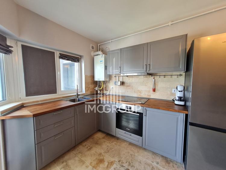 Apartament modern 2 camere de inchiriat cu dressing, garaj, AC