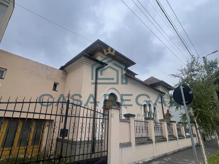 Proprietate unica de vanzare central + 1215mp teren