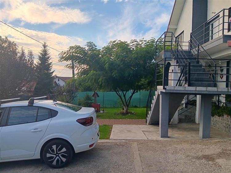 Dorobant VILA D+M+Pod SU = 200mp TEREN 1200mp amenajat (pot locui doua familii