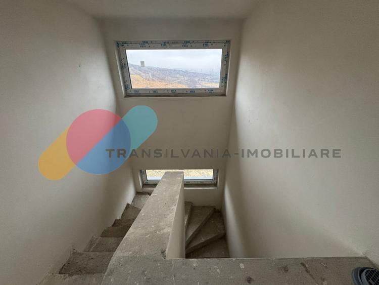 Duplex 202 mp + rooftop 72 mp, curte 180 mp, cartier Voronet