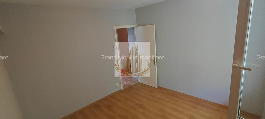 Vanzare apartament 3 camere decomandat Tineretului