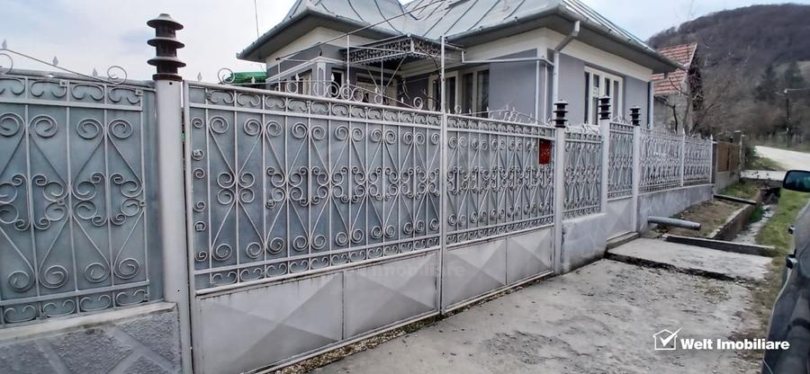 Exclusivitate! Casa individuala cu pozitie buna in Moldovenesti-Cluj