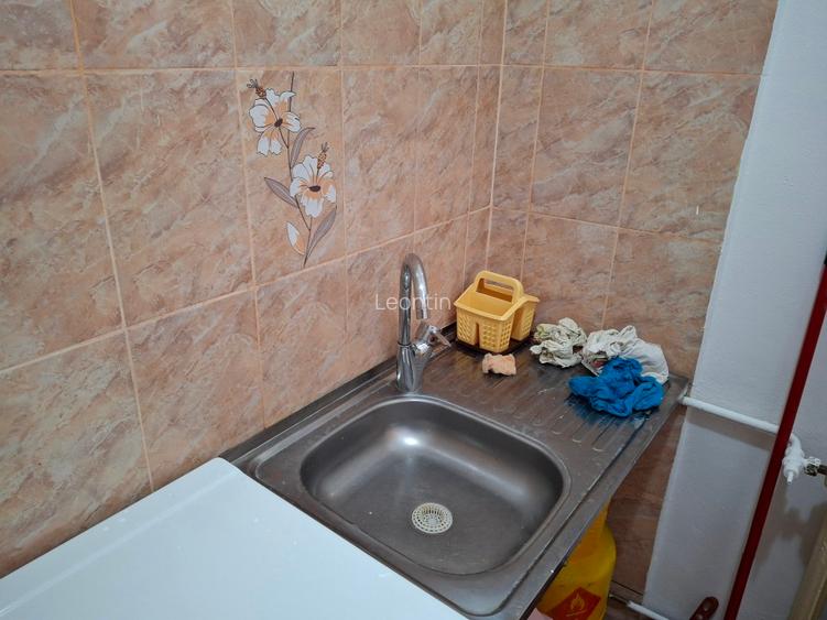 Proprietar, închiriez apartament cu 1 camera  - 4