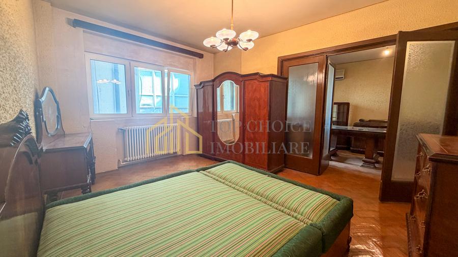 CAMERE TRANSFORMABIL IN 3 - LANGA SALA PALATULUI - CLADIRE CU ISTORIE