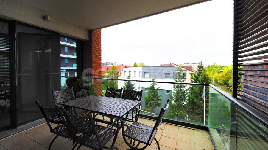 Apartament insorit cu 4 camere, 3 bai | vedere libera | garaj