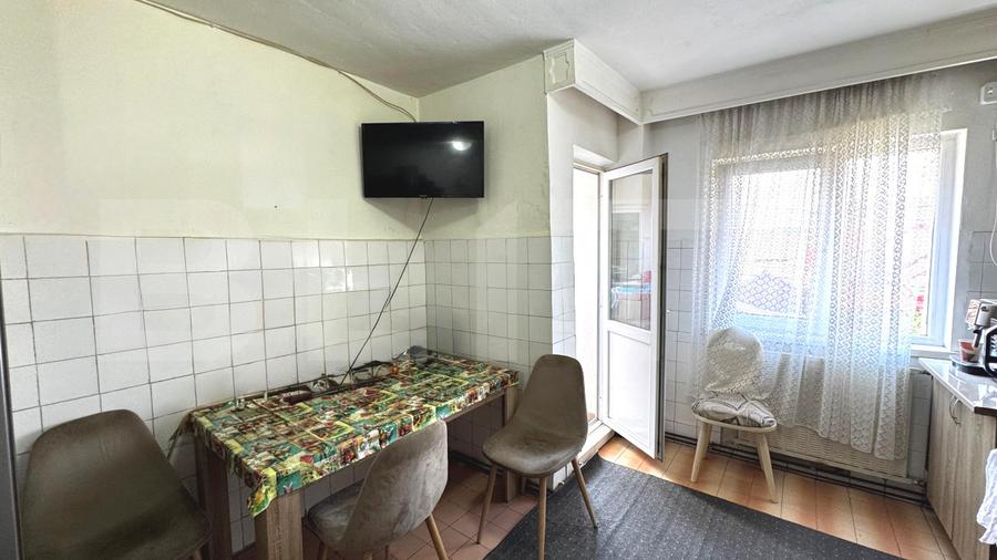 Apartament decomandat cu 2 camere, 57 mp, etaj 1, zona Sub Bazinul Olimpic